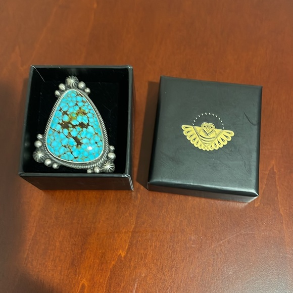 Stunning One of a Kind Sterling Silver and Turquoise Ring - Size 6 3/4 - Picture 6 of 8